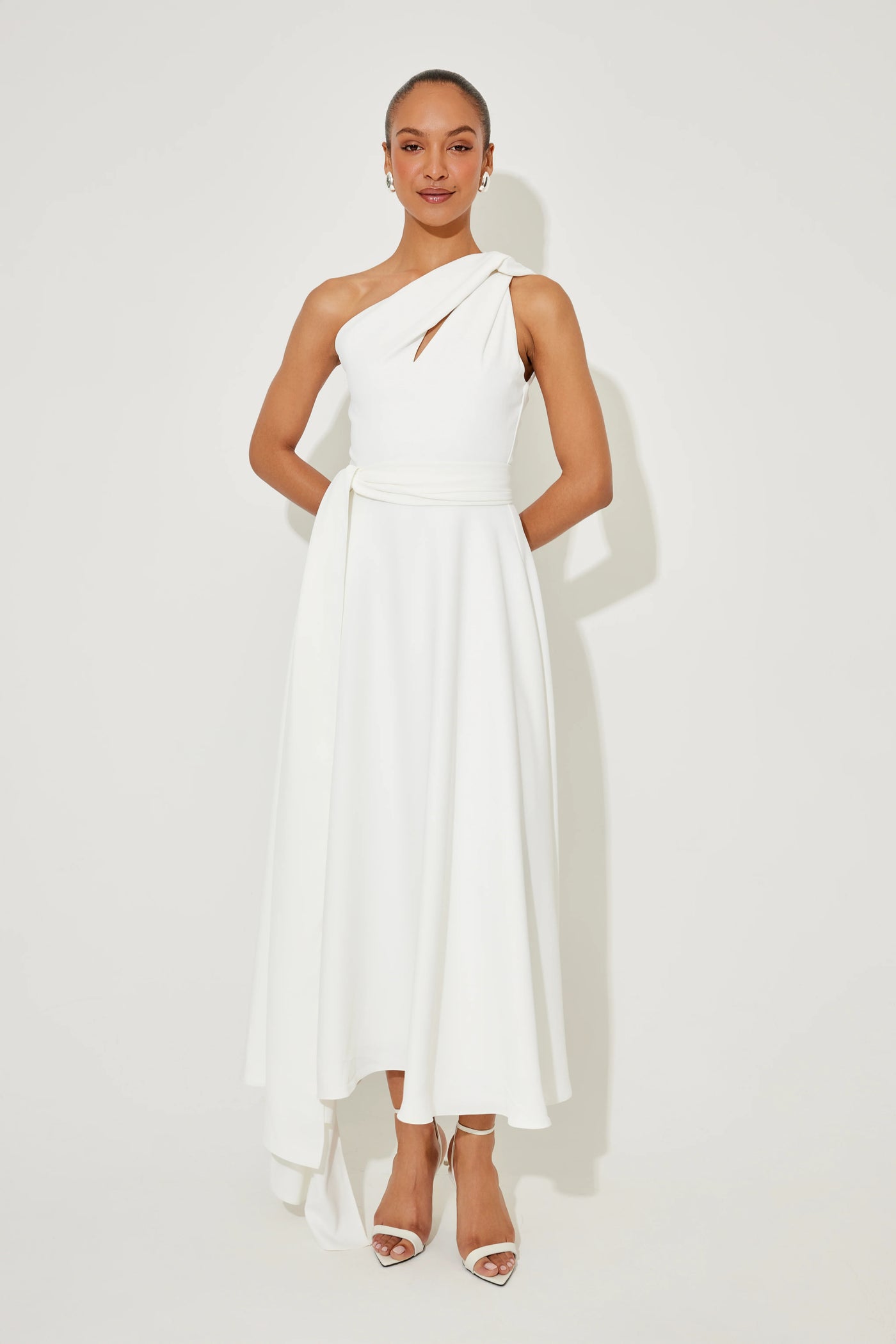 La robe mi-longue asymétrique Ultimate