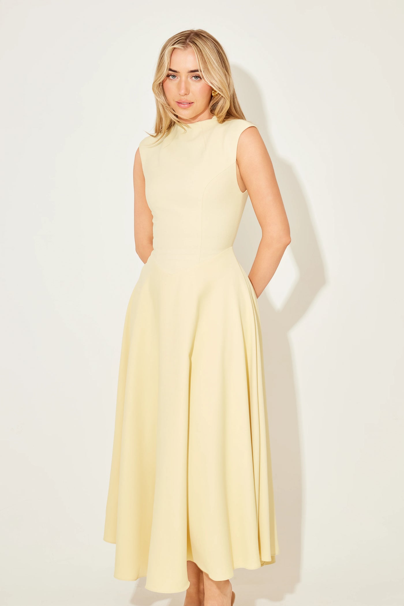 Robe mi-longue sans manches Ultimate