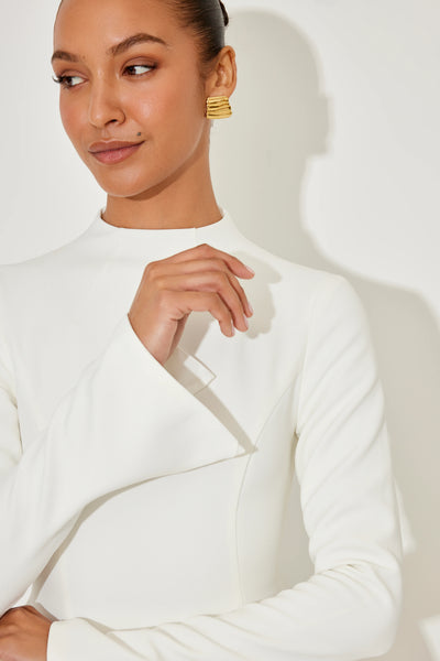 La mini-robe à manches fendues ultime