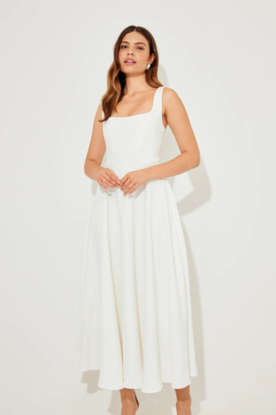 La robe midi taille haute à col carré ultime
