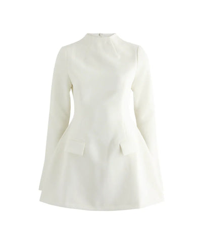 La mini-robe à manches fendues ultime