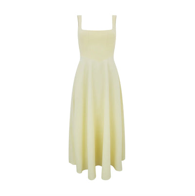 La robe midi taille haute à col carré ultime